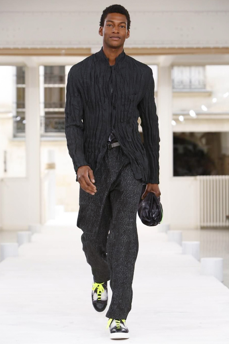 Issey Miyake Mens Spring/Summer 2015 Paris - Fashionably Male