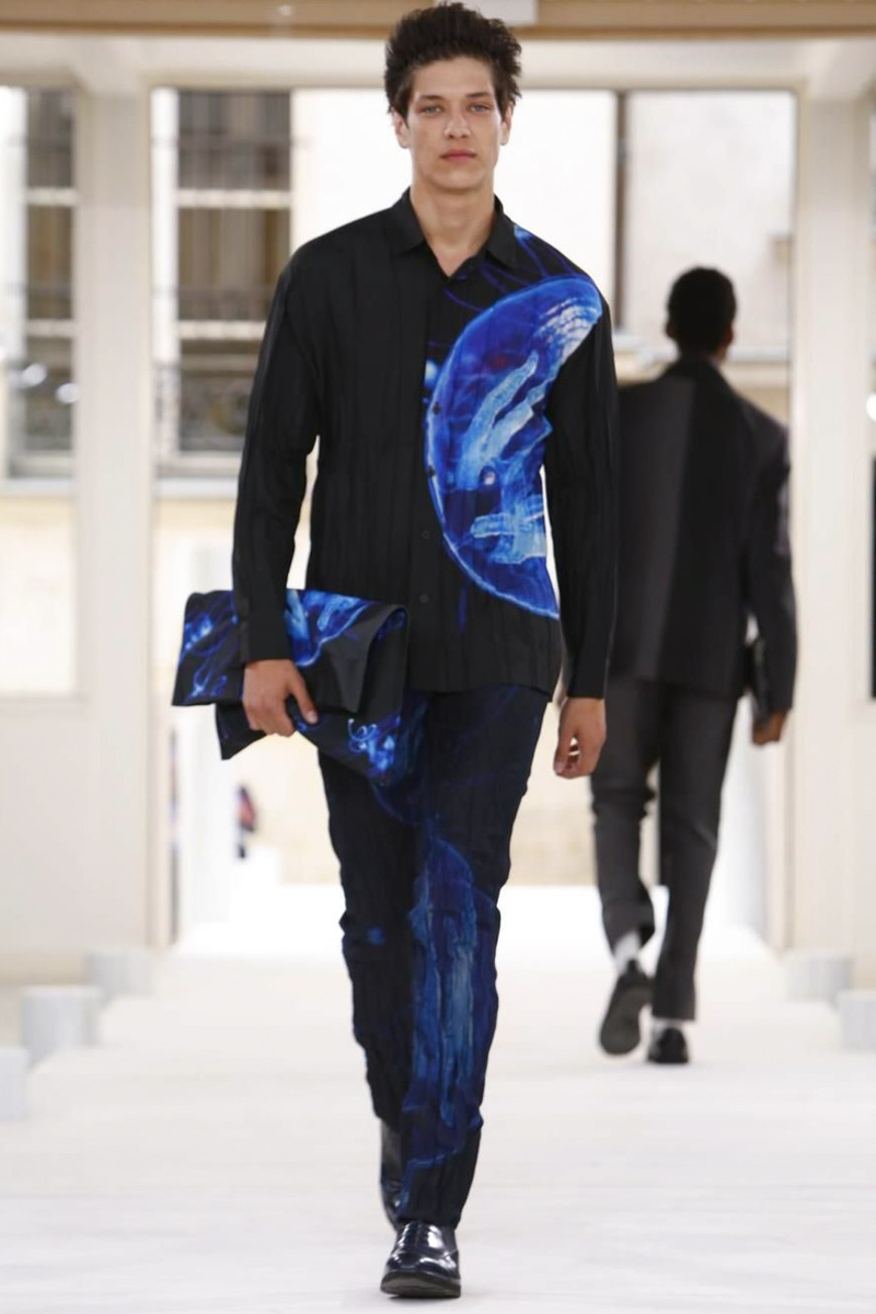 Issey Miyake Mens Spring/Summer 2015 Paris - Fashionably Male