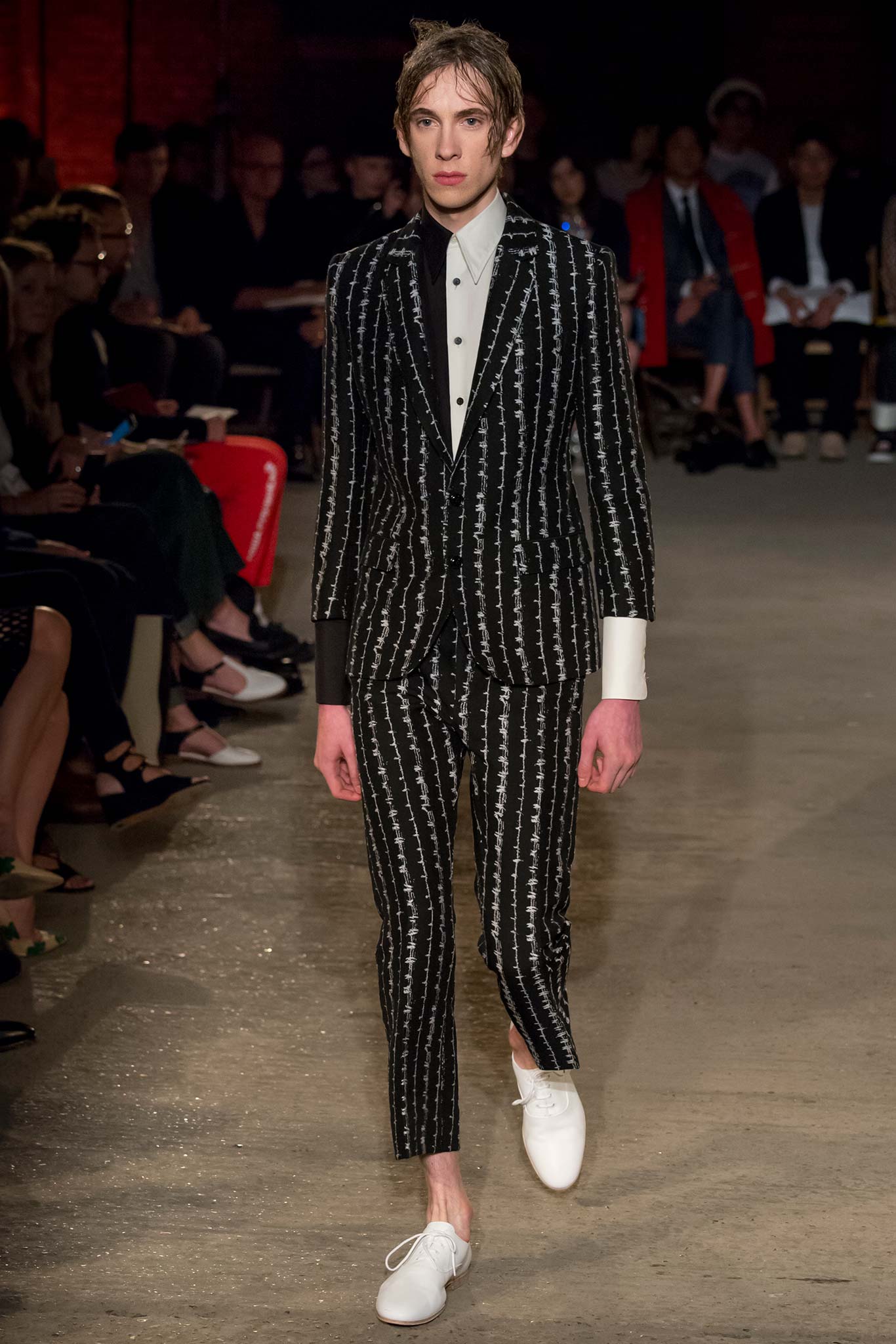 Alexander McQueen Spring/Summer 2016 London - Fashionably Male
