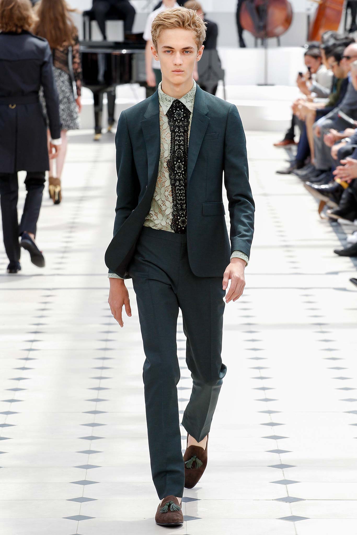 Burberry Prorsum Spring/Summer 2016 - Fashionably Male