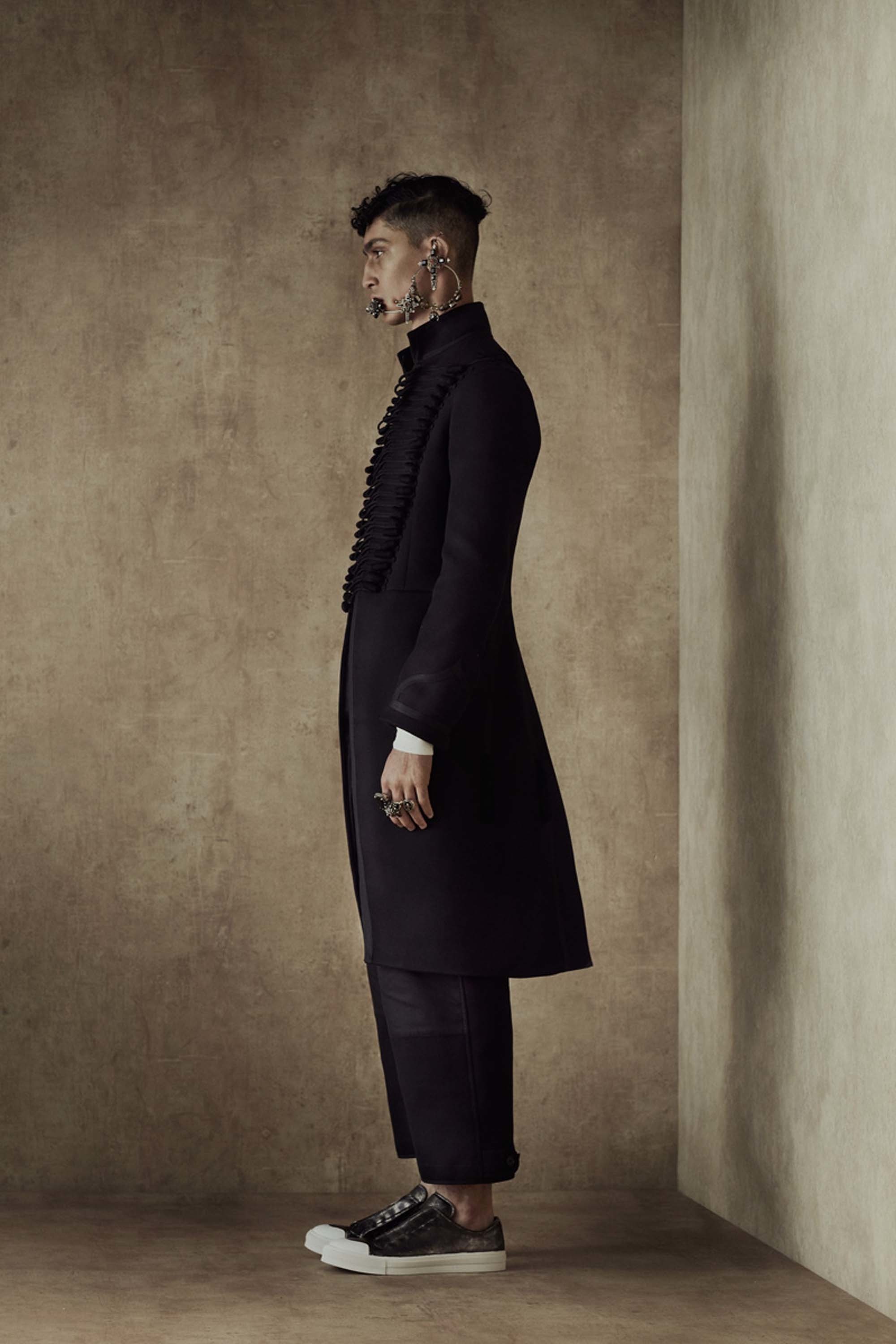 Alexander McQueen Spring/Summer 2017 London - Fashionably Male
