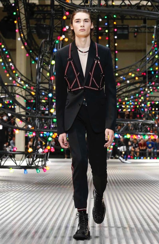 Dior Homme Spring/Summer 2017 Paris - Fashionably Male