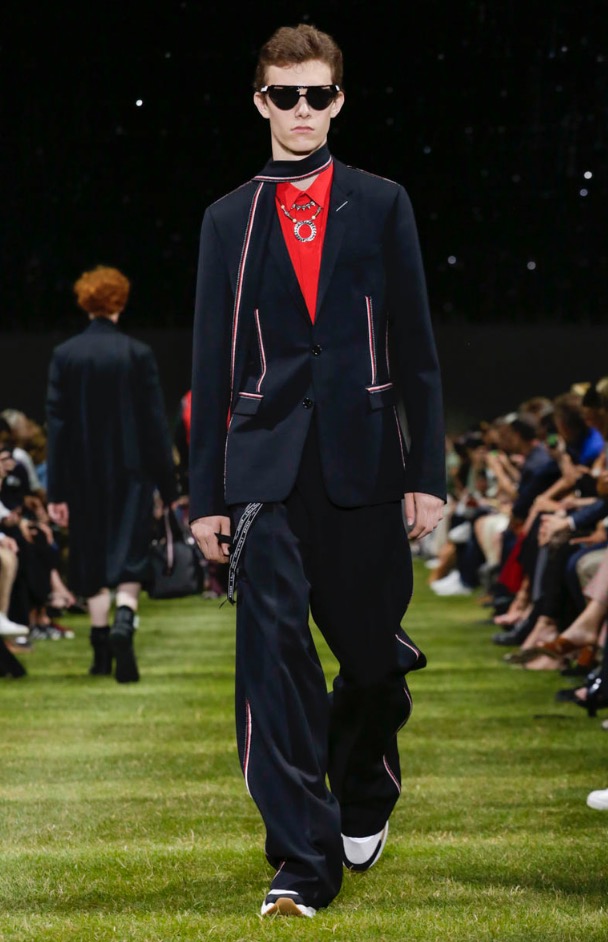 Dior Homme Spring/Summer 2018 Paris - Fashionably Male
