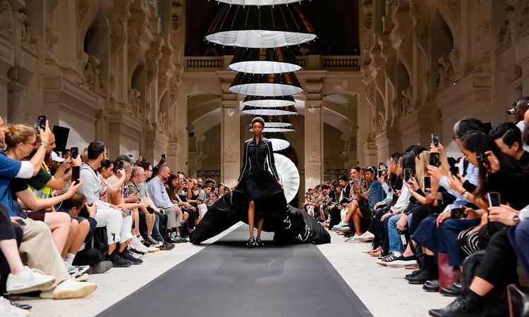Y-3 Spring Summer 2019 Paris