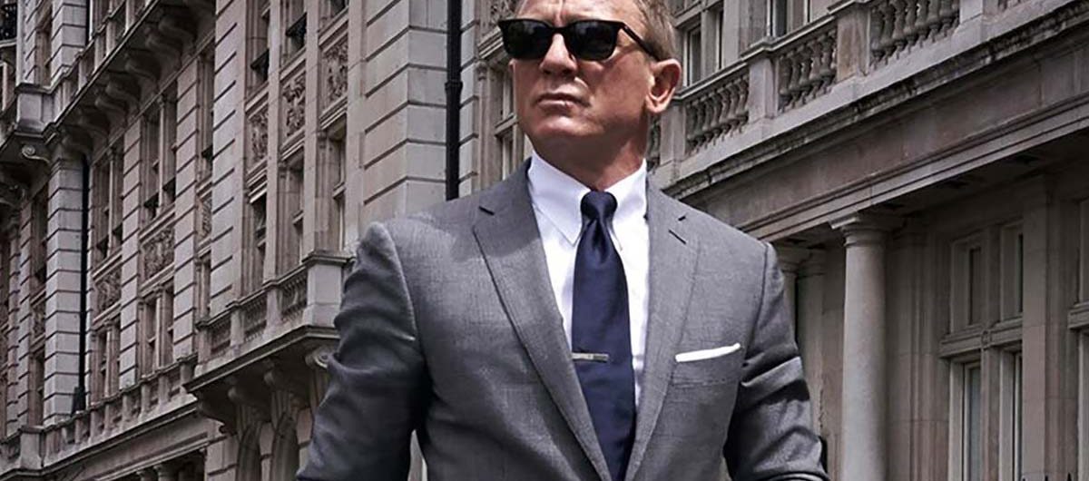 The James Bond movie series is a classic and all-time favorite among many individuals. Across the years, there have been 25 movies and 6 actors who have played the prestigious agent, 007. Much of the franchise owes its success to Daniel Craig’s portrayal of the suave spy in Casino Royale. Casino Royale had all the makings of a James Bond masterpiece: flawless fight scenes, sleek suits, and sophisticated casino backdrops. Daniel Craig may have brought us the casino experience on film then, but there are more ways than ever to relive the classic feel of brick-and-mortar casinos now. Enter the concept of a casino online. These virtual casinos host the same table and card games that we’ve seen in the James Bond movies like Blackjack and poker. The online casino industry continues to expand its app library. As it develops more refined casino games, the virtual experience will continue to more closely approximate visiting a physical casino. Why We Love Daniel Craig in Casino Royale His Spectacular Fight Scenes Casino Royale’s spectacular fight scenes feature Daniel Craig defeating hordes of baddies with immaculate execution. Some memorable sequences are the heart-pumping opening scene in the bathroom as well as the white-knuckle sequence in the staircase. His Swanky Suits Legendary spy, James Bond, is known to have sophisticated taste in suits. While he plucks off the bad guys with lethal moves, he also looks drop-dead handsome in his dapper suits. Daniel Craig is already an attractive fellow, but he looks especially stunning in a tux. His Softer Side Playing James Bond means embracing the life of a bad boy, complete with gratuitous amounts of guns, violence, and womanizing. Casino Royale slightly deviated from this formula and introduced Vesper Lynd, the “Bond girl” for this movie franchise. As the romantic interest, Vesper Lynd penetrated James Bond’s steely exterior and allowed us to peek into his softer side. Daniel Craig tugged at our heartstrings in his portrayal of an alpha-male killing machine who still had humanity when it came to matters of the heart. His Impeccable Driving Skills A James Bond movie is not complete without an intense car chase. There’s nothing more satisfying than watching Agent 007 take the wheel and hunt down goons through crowded alleyways and other zany settings. Daniel Craig took his driving lessons seriously, and it shows. His Dedication to the Character Daniel Craig is officially the actor who had the most time investment playing our favorite sophisticated spy. Sean Connery played 007 for 9 years, and Roger Moore played the role for 12 years. Daniel Craig has embodied James Bond for 14 years. Playing James Bond in Casino Royale elevated Daniel Craig’s status in Hollywood and proved staunch critics wrong. The James Bond hype isn’t dying anytime soon, but it can take some time for the next movie to make it to the cinemas. While you’re waiting on the next movie title, consider visiting a casino online that provides the same level of fun and excitement as Casino Royale and other Bond movies cover