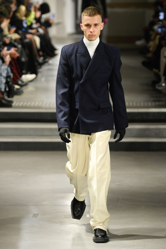 VTMNTS Ready To Wear Fall 2022 Paris - Fashionably Male