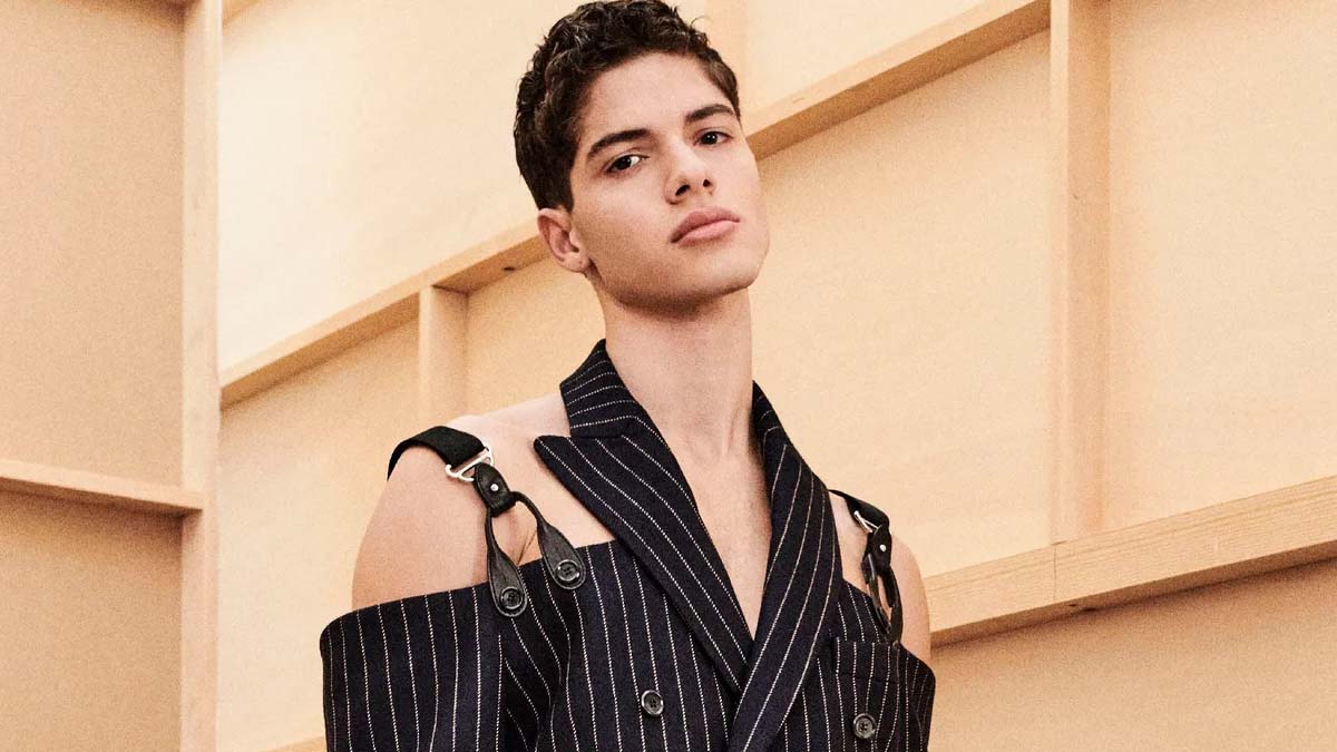 Moschino Pre-Fall 2023 Menswear Collection in Milan - Fashionably Male