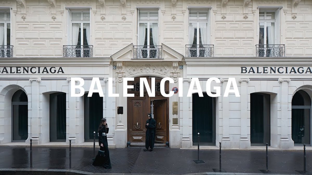 Balenciaga Spring 24: A Time-Lapse through Paris Streets